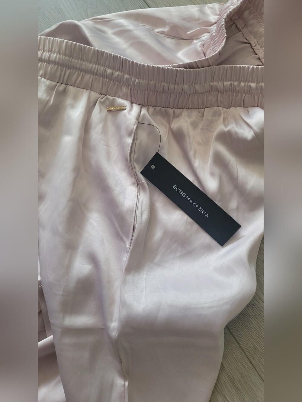 🆕️ BCBG MaxAzria Blush Satin Wide-Leg Pants - Picture 4 of 5